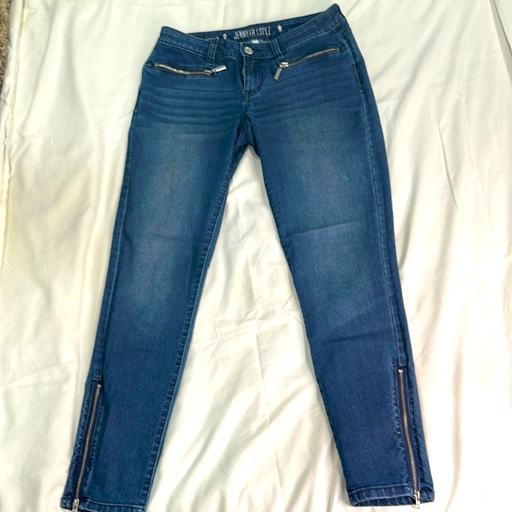 Jennifer Lopez women jeans, size 4